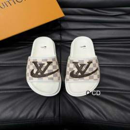 Picture of Louis Vuitton Slippers _SKULVsz38-45CD0613303
